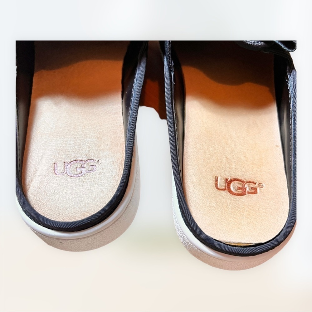UGG suede slip on shoes 7 - Picture 3 of 8